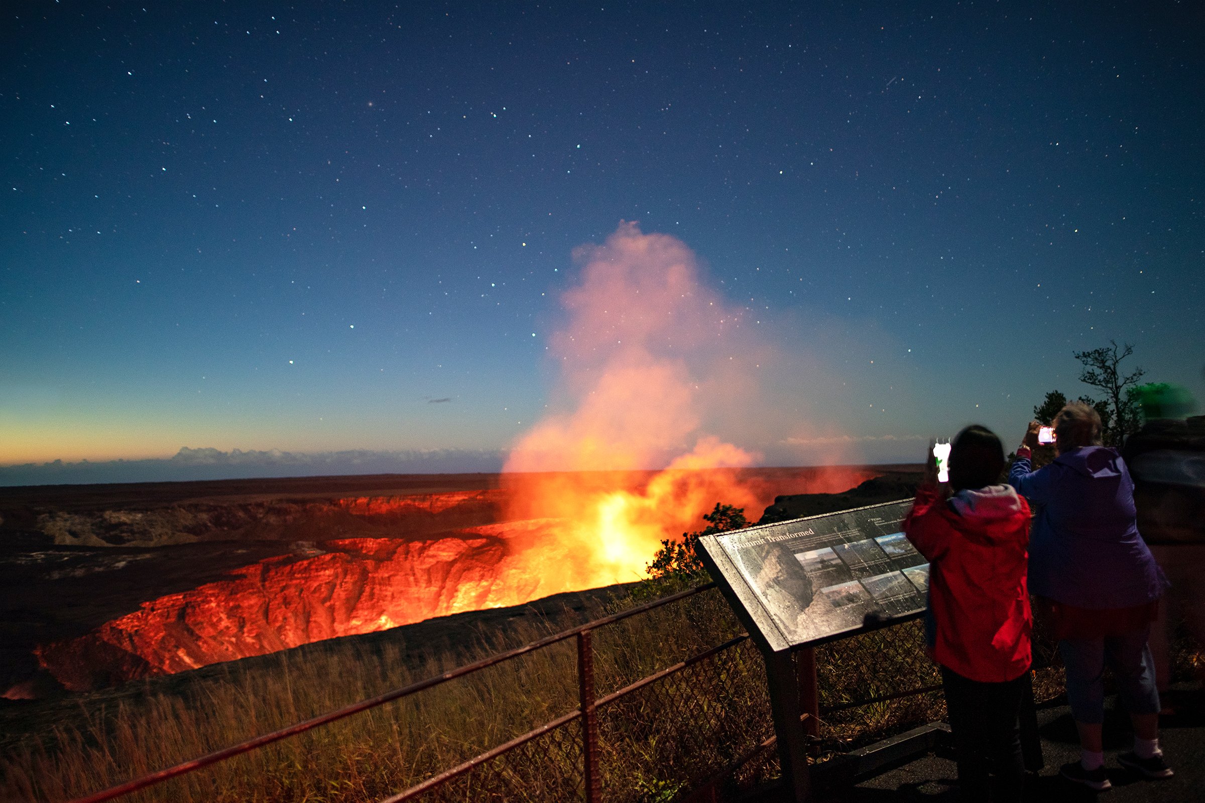 A Night on the Edge: Visitor’s Misstep at Kīlauea Sparks Rescue and Reflection Kilauea eruption
